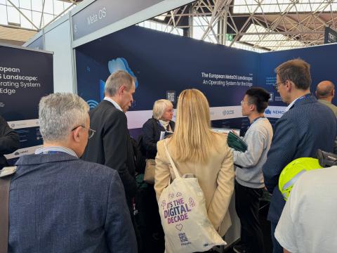 MetaOS Booth was really busy!!