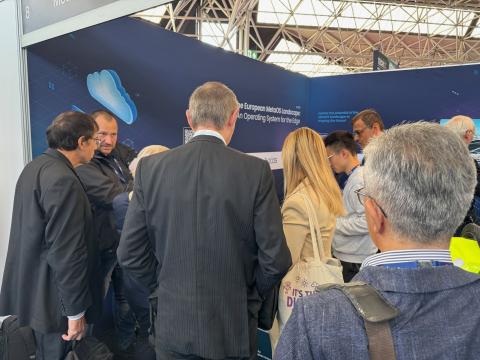 MetaOS Booth was really busy!!