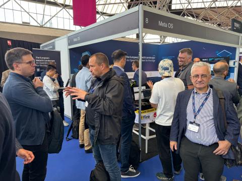 MetaOS Booth was really busy!!